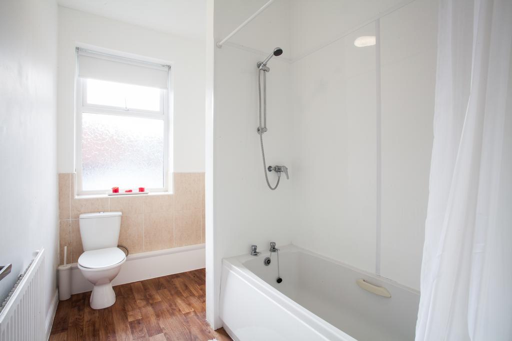 1 Fitzhamon Embankment Apartments Opposite Principality Stadium - Long Stay Offer Кардифф Номер фото